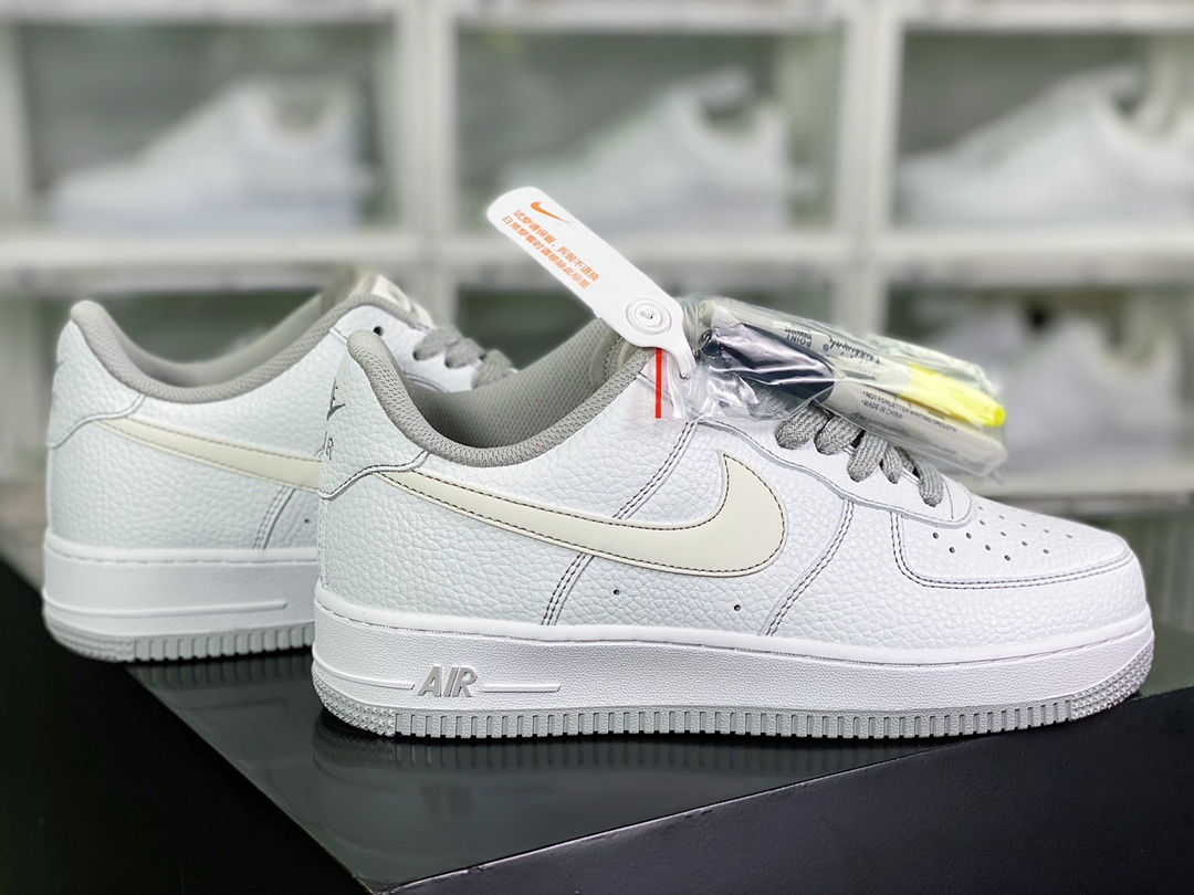 240 Air Force 1 Low”MORE THAN____”空军一号低帮板鞋“白浅灰签名涂鸦”UO5369-603