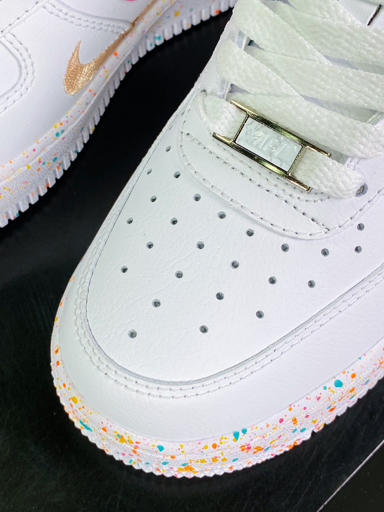 220 Air Force 1'07 Low GS”Multi-Color/Multi-Swoosh”空军一号板鞋“兔年白橙三钩子”FD4626-181