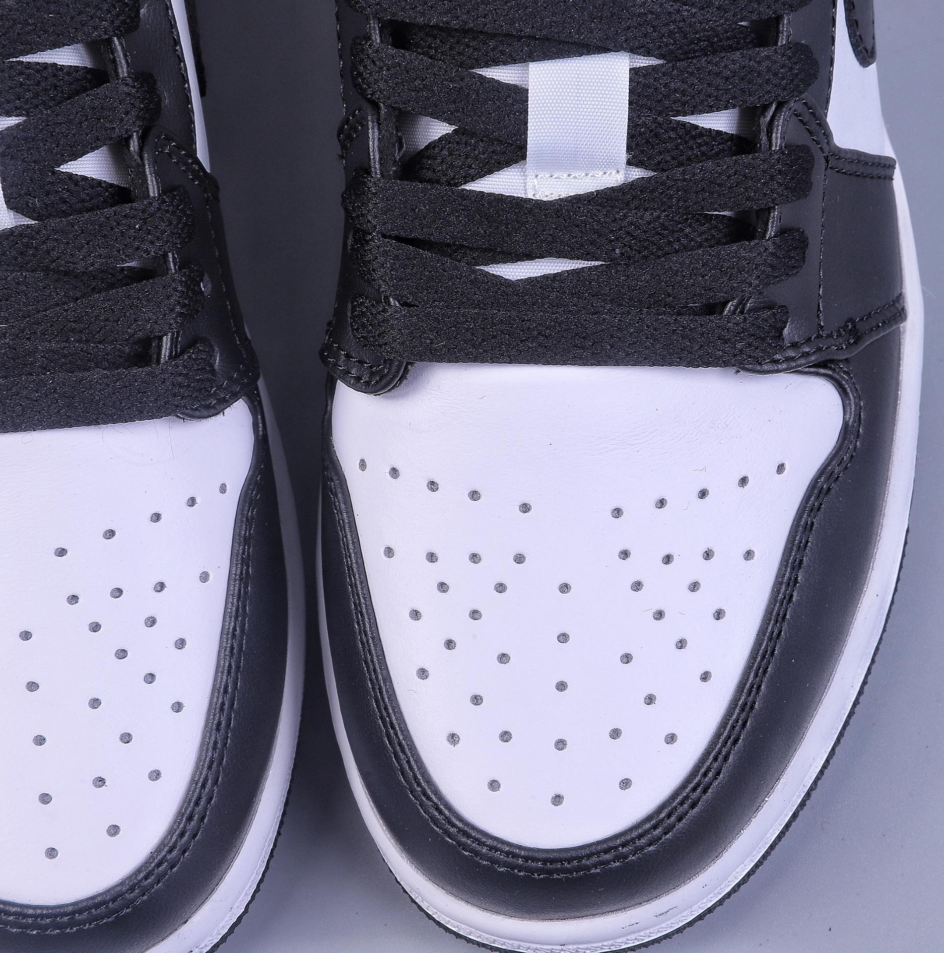 200 Air Jordan 1 Low ”Panda” AJ1 乔1熊猫 低帮篮球鞋 DC0774-101