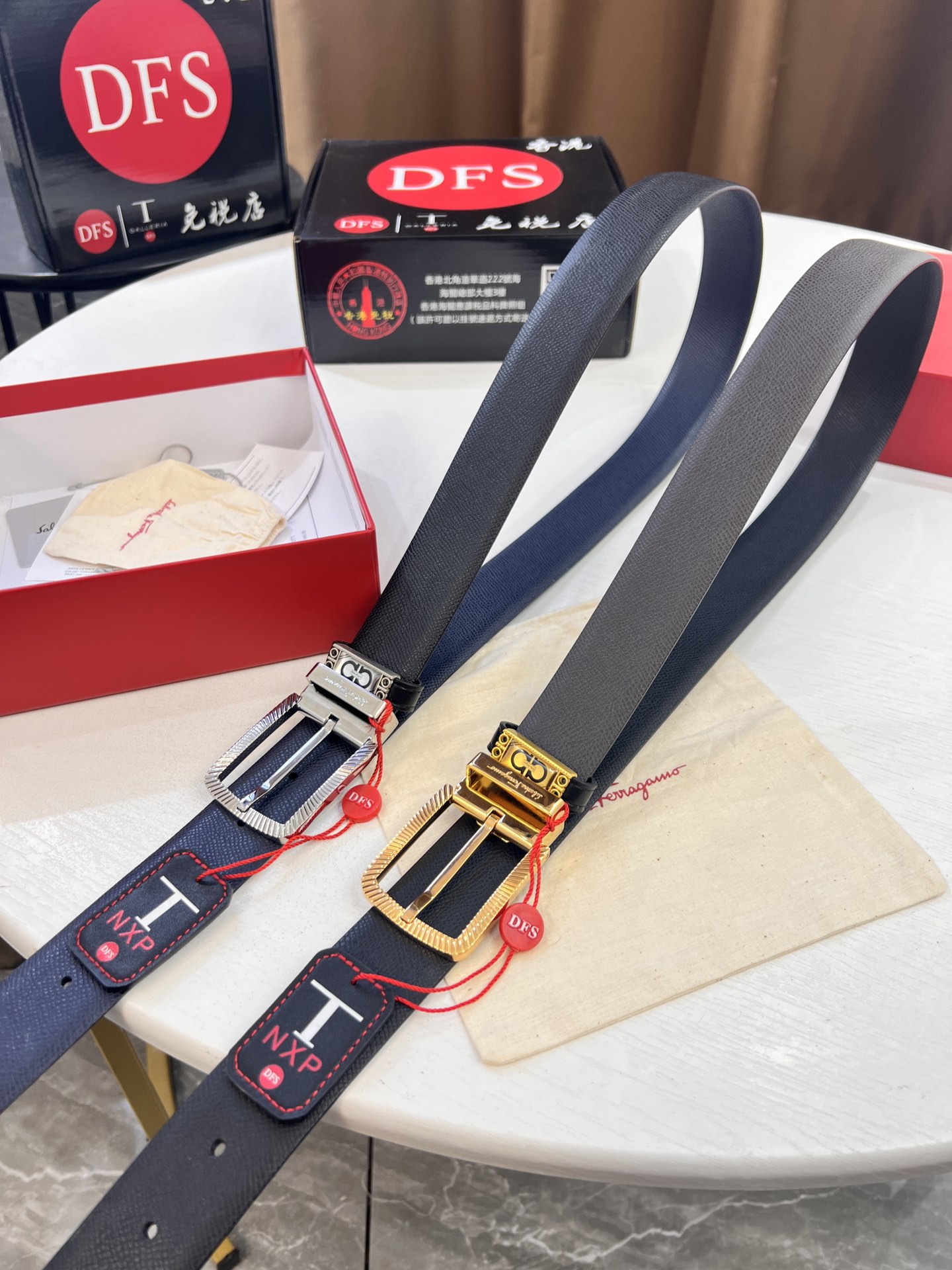 菲拉格慕男士皮带 送礼最佳 原厂进口手掌纹纹头层牛皮 可以双面使用 长度裁剪