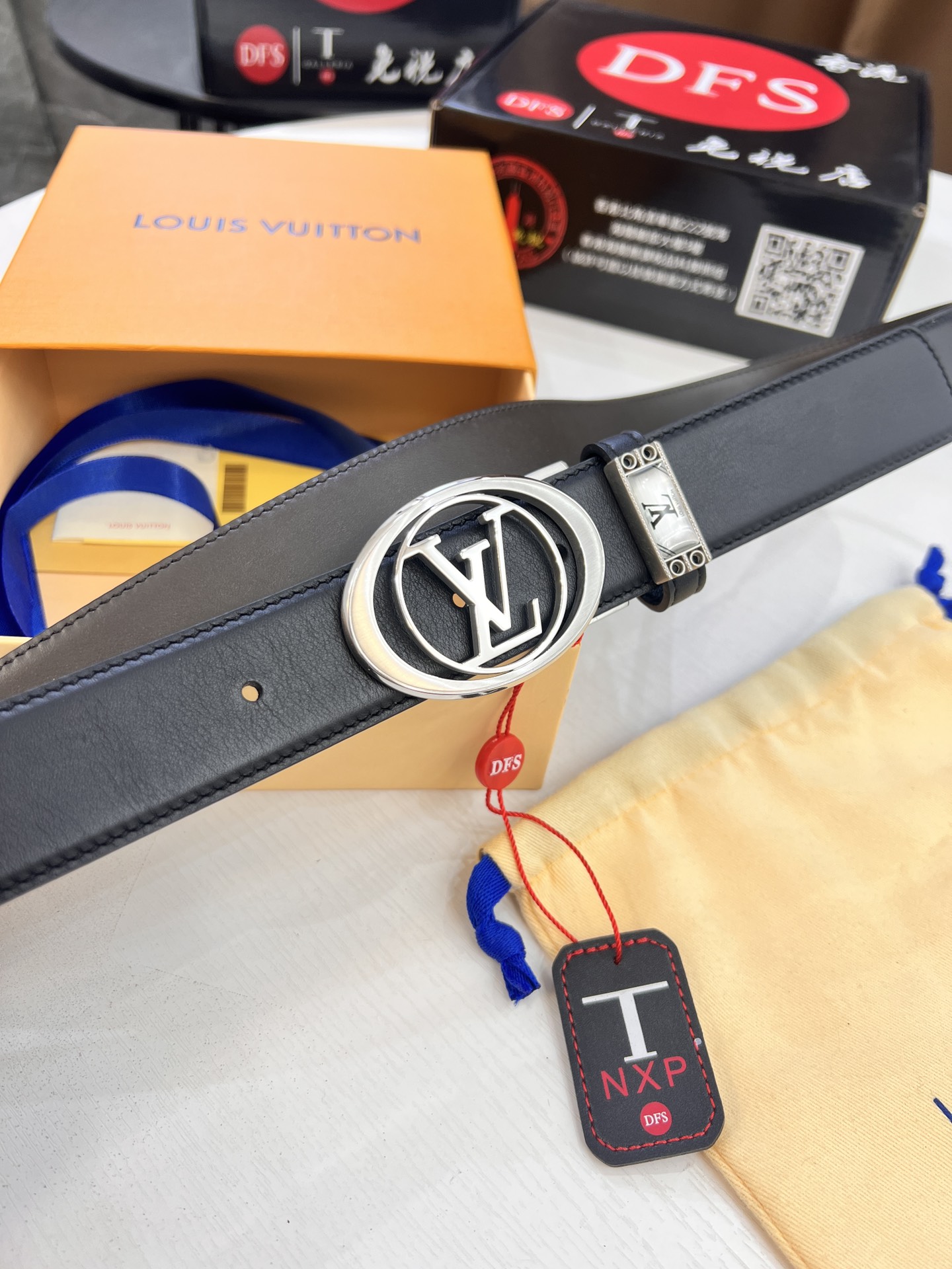 路易威登皮带 定制牛皮 平纹层进口牛皮牛皮 Lv精钢内穿五金