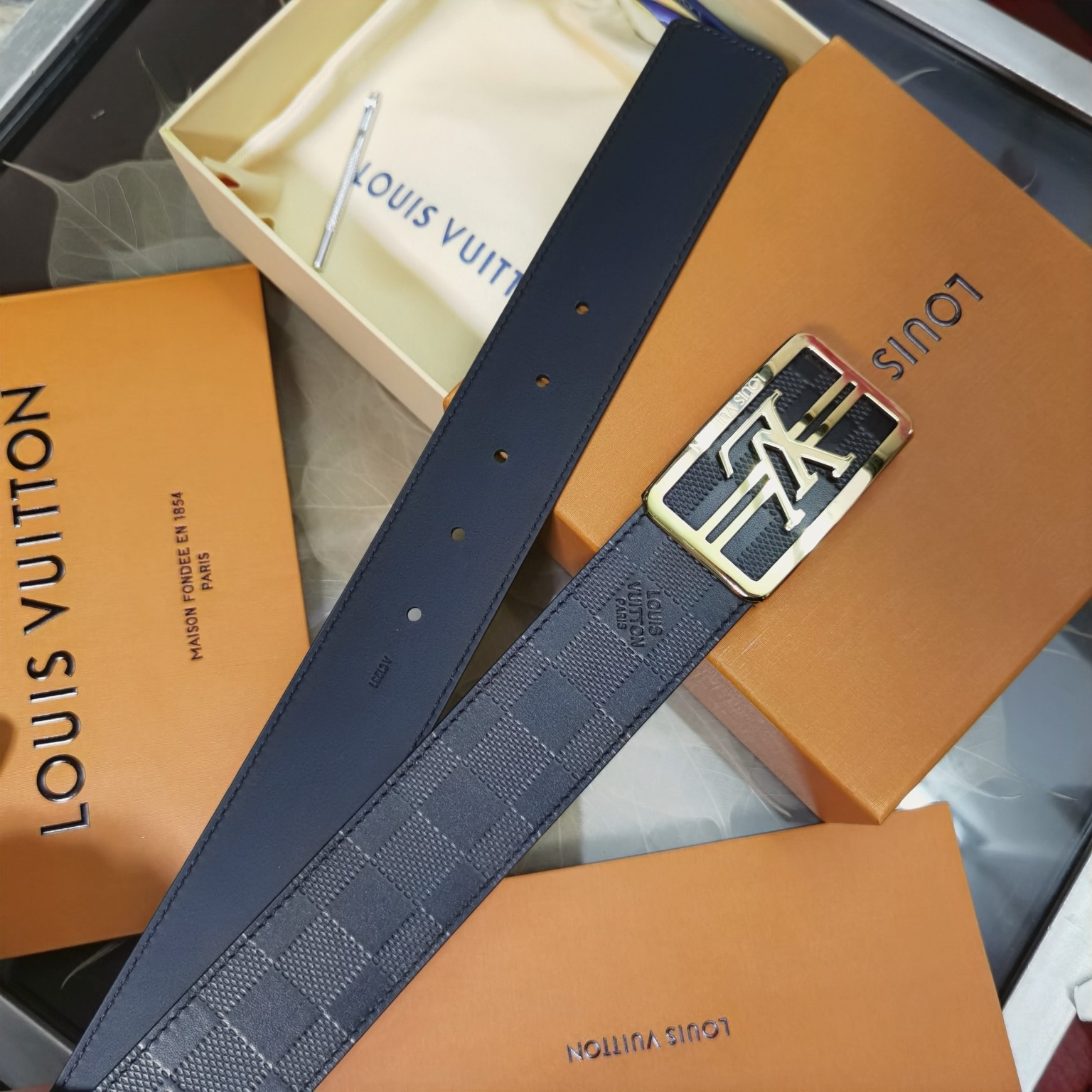 Louisvuitton新品腰带系列
