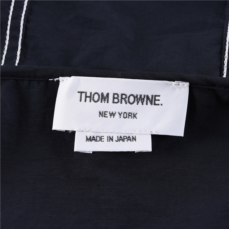 320 Thom Browne /汤姆布朗 线条尼龙梭织风衣外套