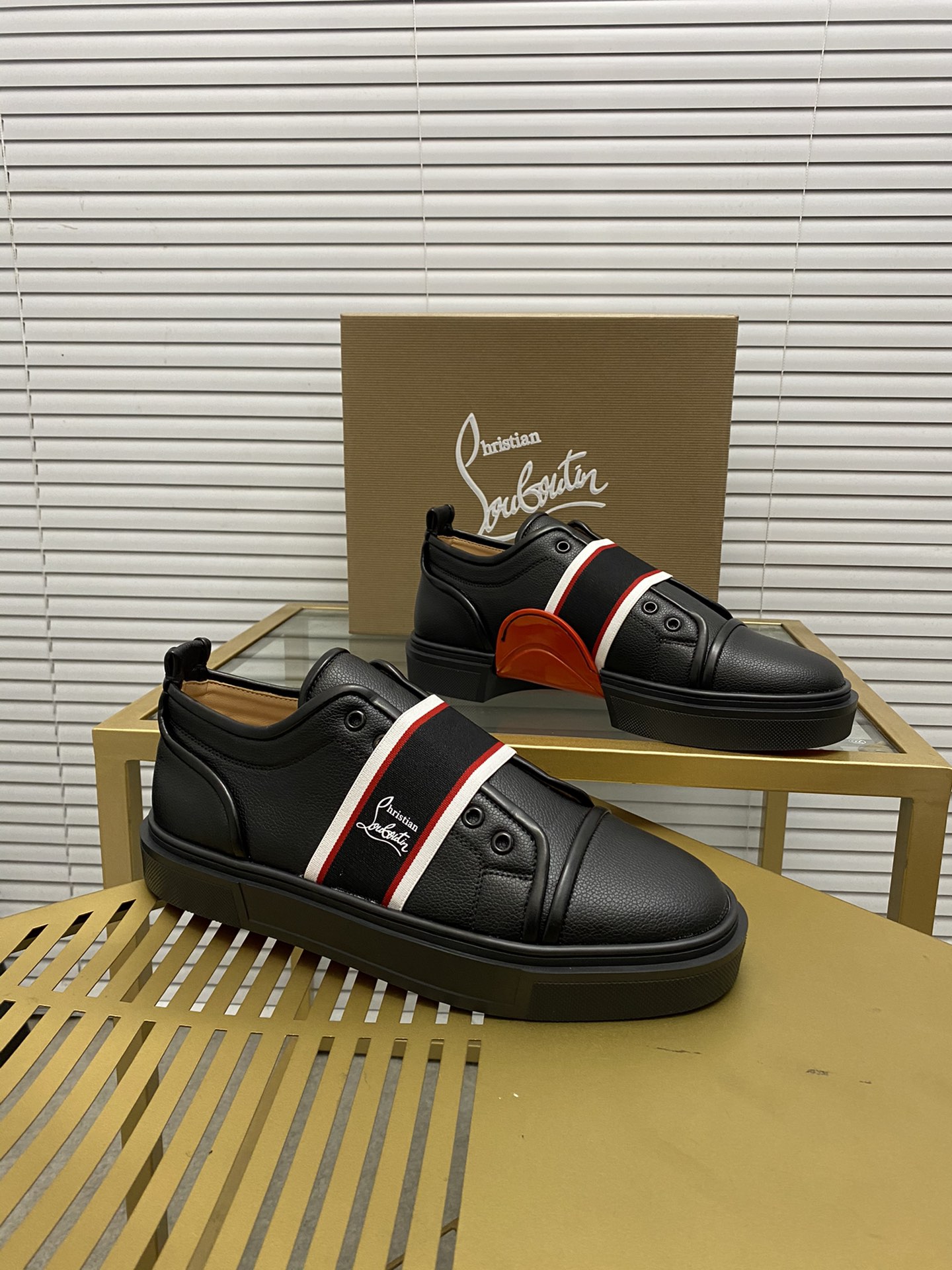 precio de fábrica. christian louboutin (CL zapatos inferiores rojos) serie contador, parejas boardsh