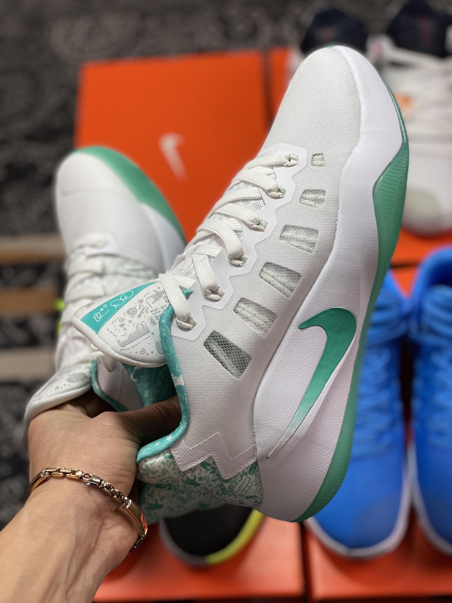 320 Nike Hyperdunk HD2016 Low 实战篮球鞋 869484-999