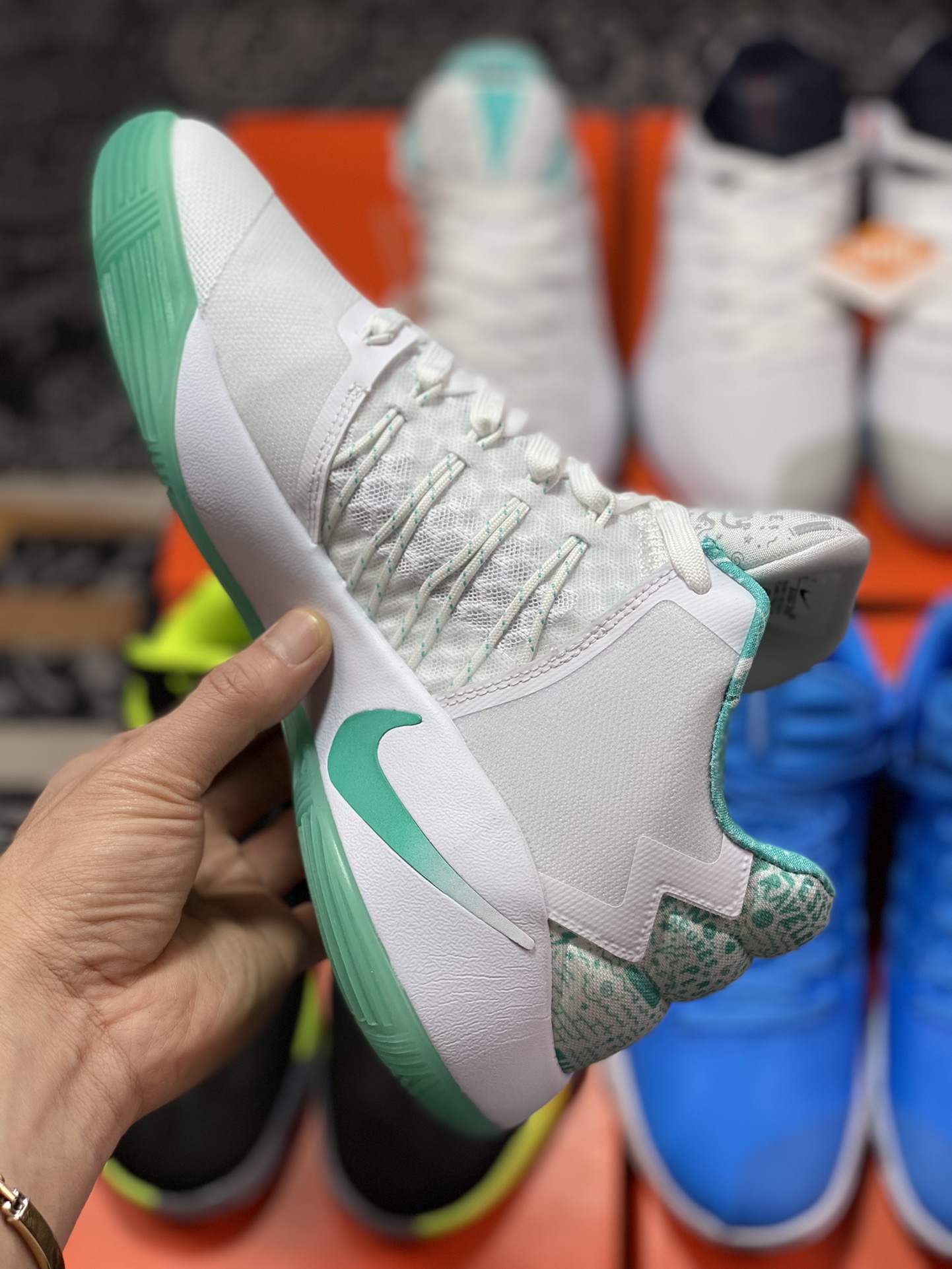 320 Nike Hyperdunk HD2016 Low 实战篮球鞋 869484-999