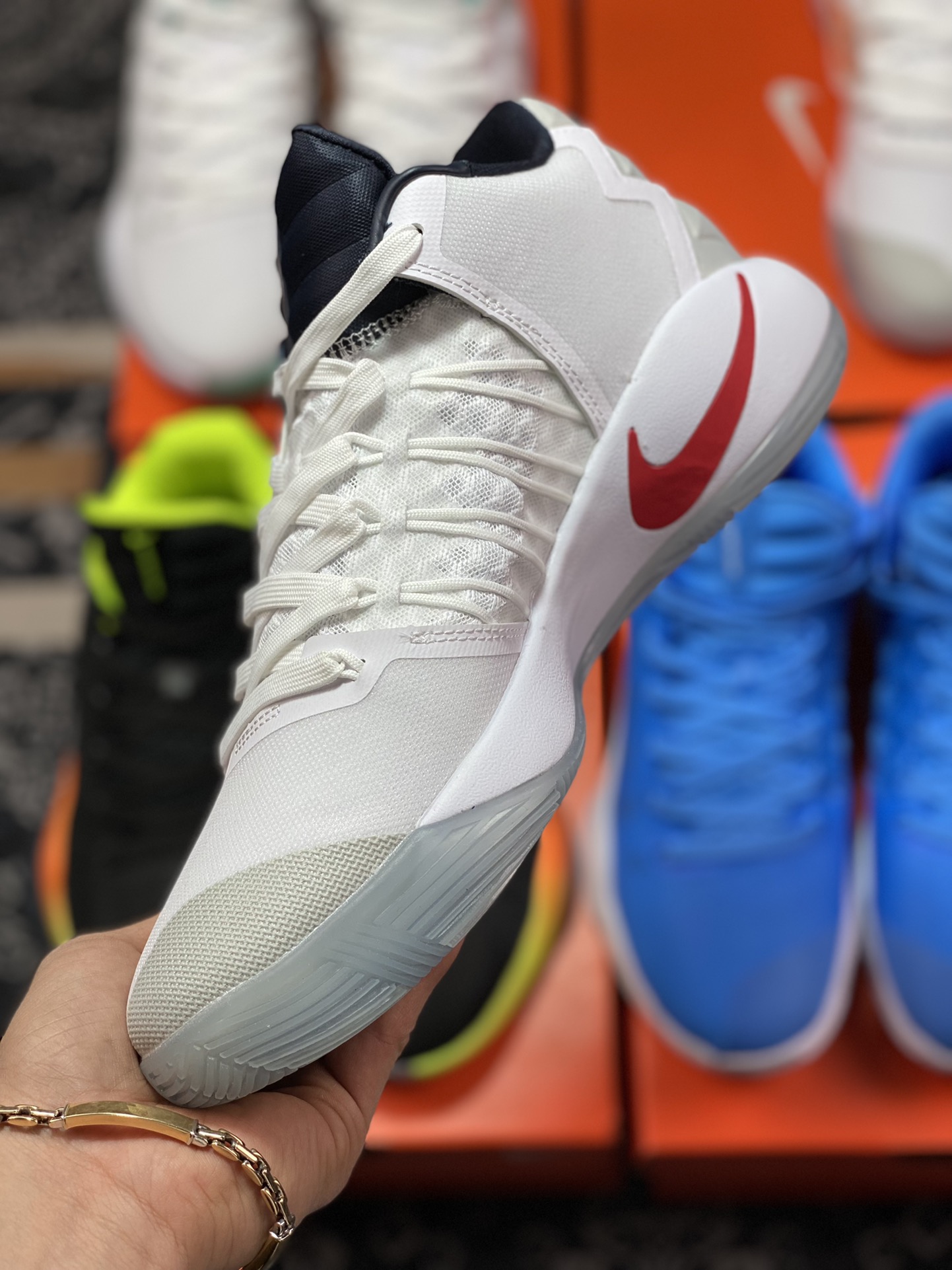 320 Nike Hyperdunk HD2016 Low 实战篮球鞋844364-146