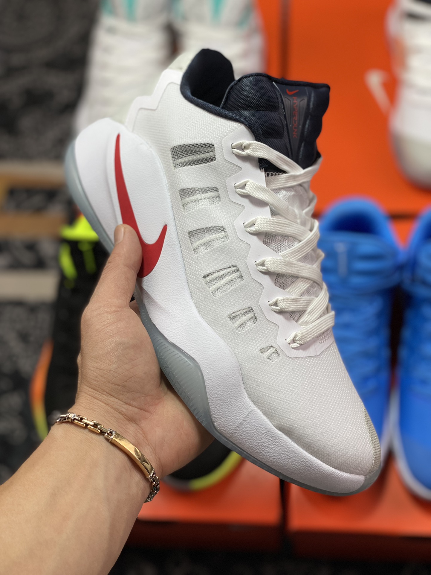320 Nike Hyperdunk HD2016 Low 实战篮球鞋844364-146