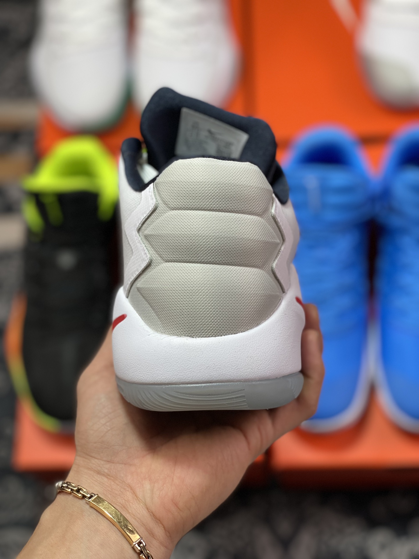 320 Nike Hyperdunk HD2016 Low 实战篮球鞋844364-146