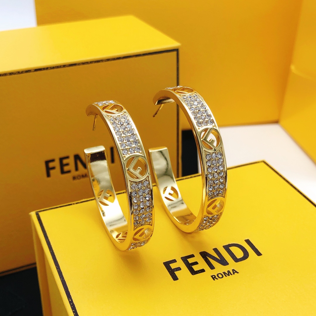Número FDED0054 Pendientes Fendi redondos con diamantes y estrellas