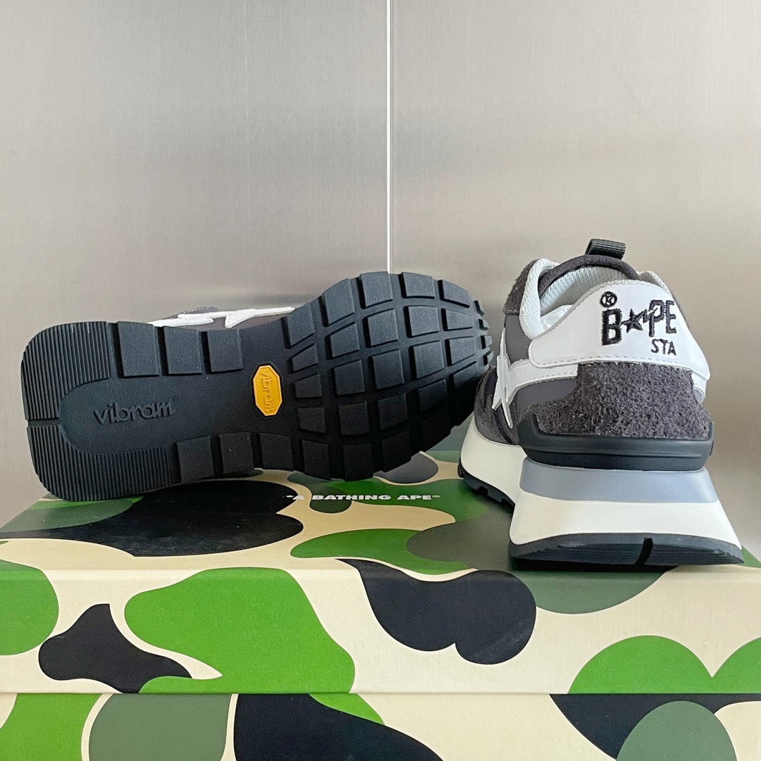 BAPE STA: Classic Sneakers for Couples and Leisure, Top Quality at $750 - 图片 9