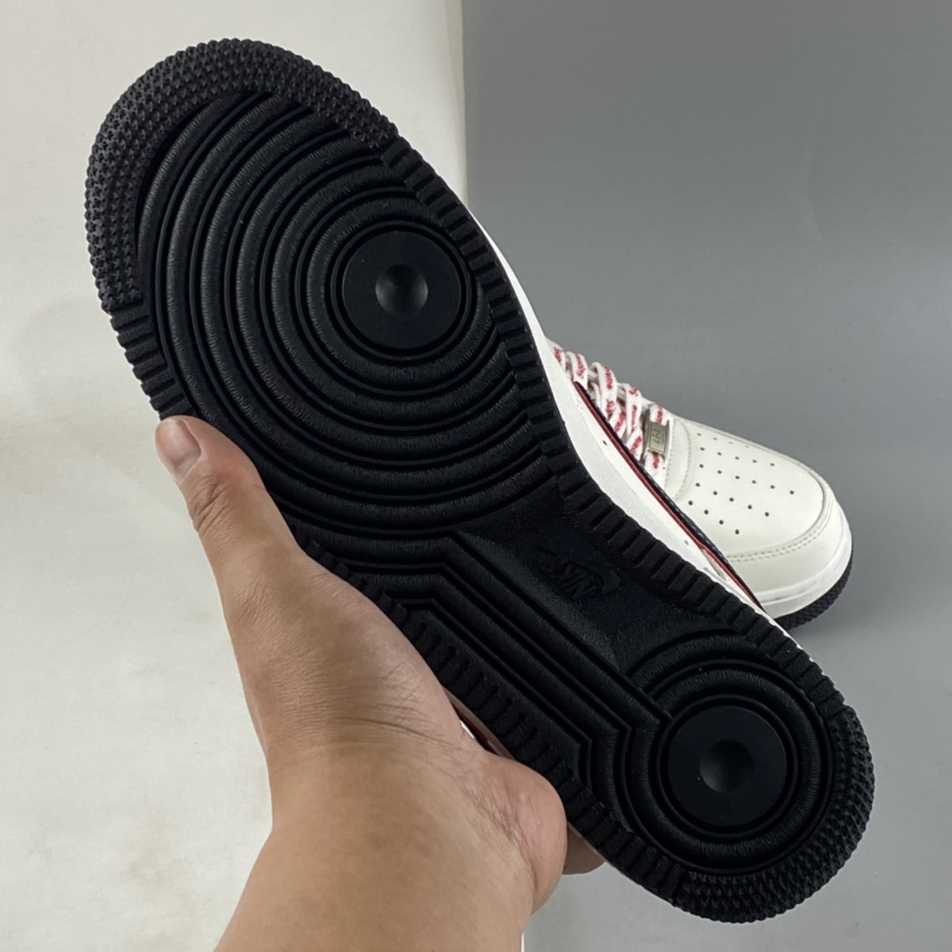 P240 Nike Air Force 1'07 Low 联名款 空军一号低帮休闲板鞋 BS8856-816