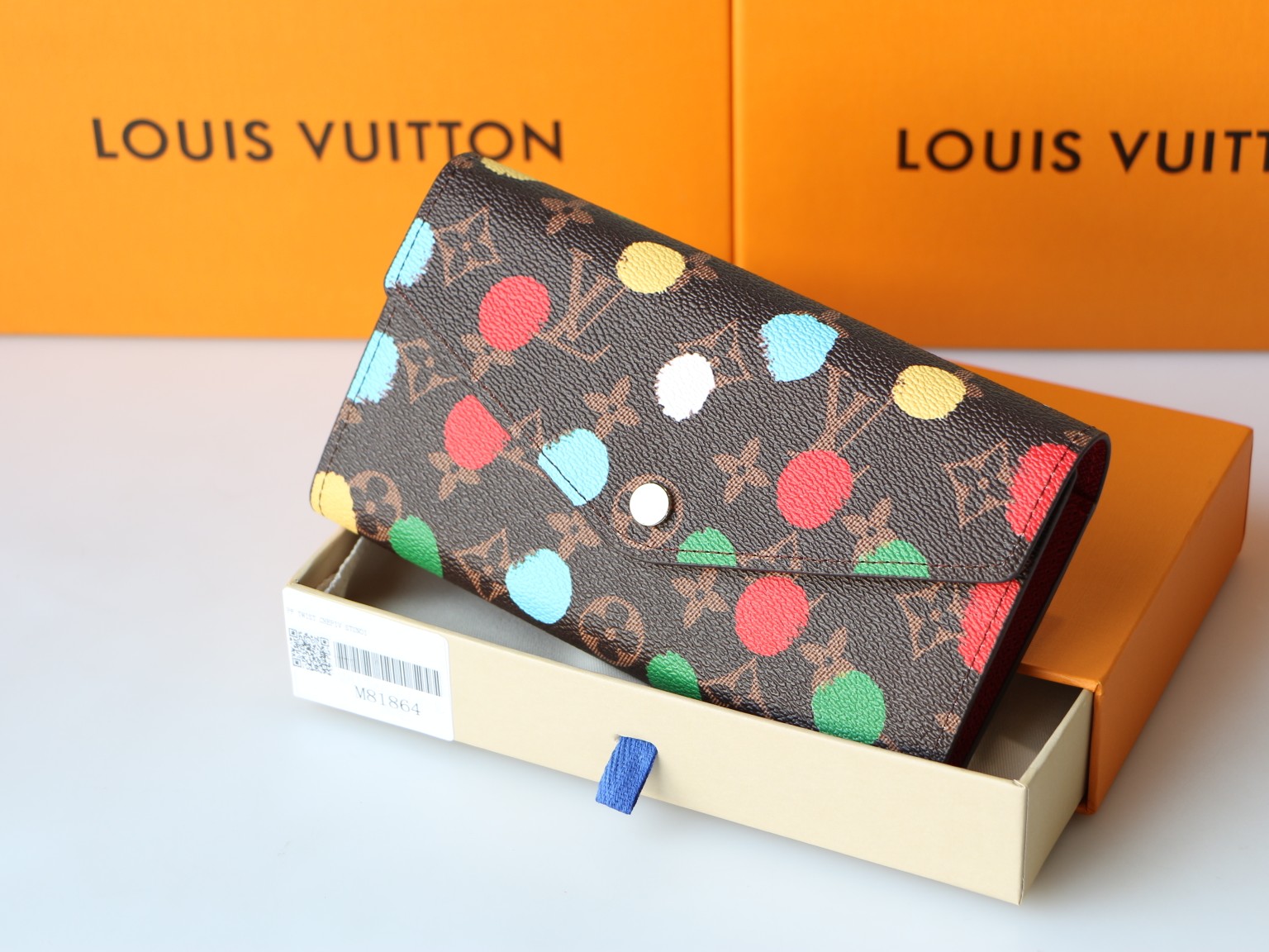 Front view of the elegant long leather zip wallet