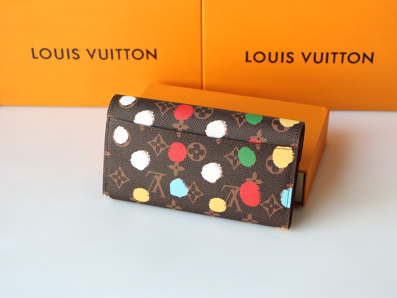 Interior view of the wallet's compartments