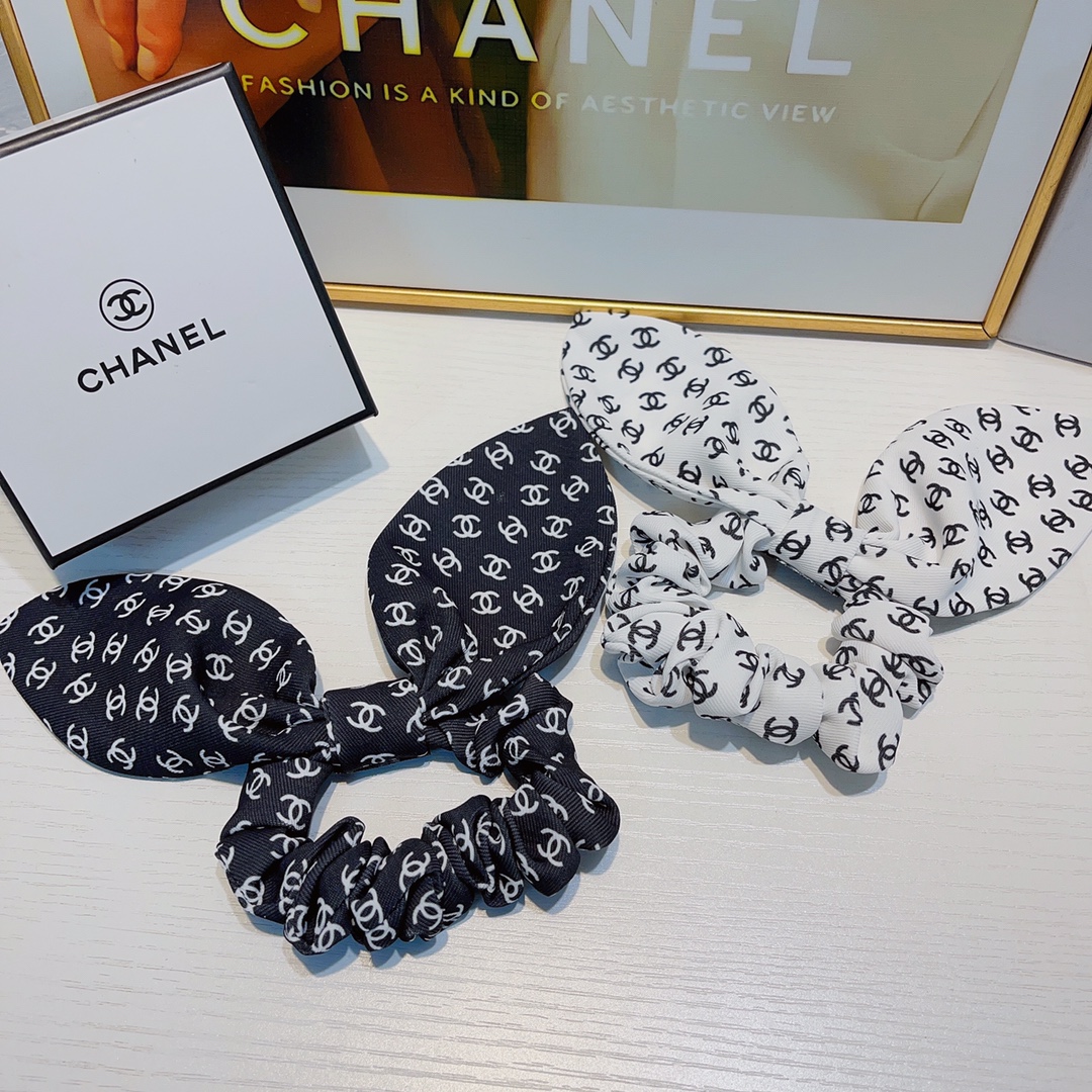 NO:276849,CHANEL Xiaoxiang CHANEL rubber bands The same style of the counter, the same style of rabbit ear rubber bands, the versatile temperament must be included in the single item of the fairy, the treasure style, the recommended style of closed eyes (single) hair accessories, hairpins, chanel, hairpins19860909CHANEL小香 CHANEL皮筋 专柜同款爆款兔耳朵皮筋发圈 气质百搭小仙女必入单品 宝藏款 闭眼入推荐款（单个）发饰,发夹,chanel,hairpins,accessory