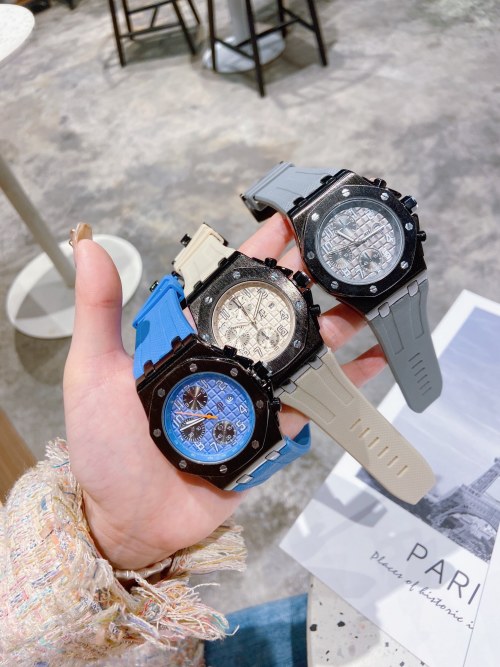 Audemars Piguet Royal Oak Series Quartz Watch,42mm,Luxury Sports Style 1 Audemars Piguet Royal Oak Series Quartz Watch,42mm,Luxury Sports Style