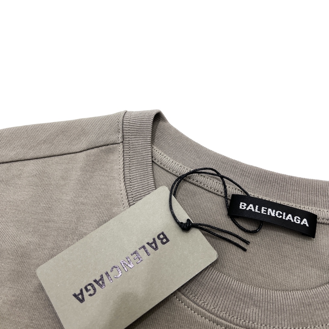 200 Balenciaga/巴黎世家 23SS胸前锁扣字母LOGO长袖T恤