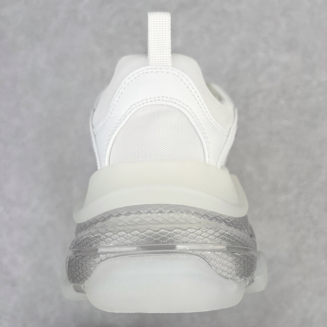 图片[8]-💰400 ＃VG零售版 BALENCIAGA Triple S Clear Sole Sneaker 巴黎世家复古透明气垫运动鞋 黑色做旧 全套原纸板楦头开发 最原汁原味的灵魂版型 全鞋荧光划线卡点 胶水把控整洁度追求极致完美 每一双都是工艺品 多重QC质检 超越公司货的品控标准 实实在在的免检产品 原盒原配 正确字体电绣 粗细、位置、大小正确 侧边TPU 透气孔匹配意产原版 正确气垫分离大底 TPU软底 原版一致大底LOGO 立体感十足 原厂皮料水洗做旧 采购原厂网纱 小牛皮 小羊皮和网眼 复杂的三层外底 采用Clear Sole技术将TPU注入鞋底内部可产生气泡 以提供更多舒适感 更轻的鞋子和减震效果 脚趾边缘绣有尺寸 侧面绣有徽标 背面压印徽标 舌头上的Triple S橡胶品牌 2个鞋带环 包括1个功能环 运动系带系统 带12个织物孔眼 双色鞋带让人想起远足靴的鞋带 后部拉环和舌头拉环 水洗效果 打造老旧外观 正常尺码 Size：35 36 37 38 39 40 41 42 43 44 45 46 编码：by4936070-运动鞋