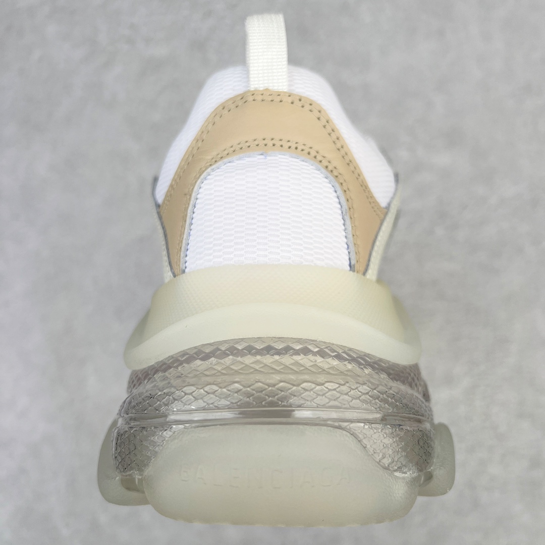 图片[8]-💰400 ＃VG零售版 BALENCIAGA Triple S Clear Sole Sneaker 巴黎世家复古透明气垫运动鞋 黑色做旧 全套原纸板楦头开发 最原汁原味的灵魂版型 全鞋荧光划线卡点 胶水把控整洁度追求极致完美 每一双都是工艺品 多重QC质检 超越公司货的品控标准 实实在在的免检产品 原盒原配 正确字体电绣 粗细、位置、大小正确 侧边TPU 透气孔匹配意产原版 正确气垫分离大底 TPU软底 原版一致大底LOGO 立体感十足 原厂皮料水洗做旧 采购原厂网纱 小牛皮 小羊皮和网眼 复杂的三层外底 采用Clear Sole技术将TPU注入鞋底内部可产生气泡 以提供更多舒适感 更轻的鞋子和减震效果 脚趾边缘绣有尺寸 侧面绣有徽标 背面压印徽标 舌头上的Triple S橡胶品牌 2个鞋带环 包括1个功能环 运动系带系统 带12个织物孔眼 双色鞋带让人想起远足靴的鞋带 后部拉环和舌头拉环 水洗效果 打造老旧外观 正常尺码 Size：35 36 37 38 39 40 41 42 43 44 45 46 编码：by4936070-运动鞋