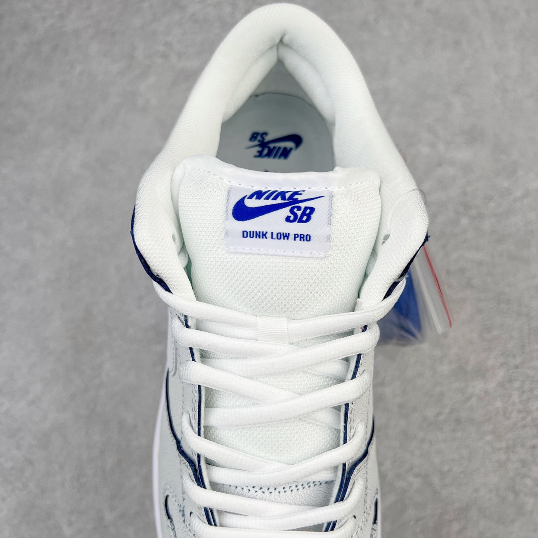 图片[5]-＃AY/GZ纯原福利 NK SB Dunk Low 青花瓷白蓝 CJ6884-100 独家原厂航空铝磨具打磨大底 鞋头坡度极致还原 原盒原配 圈内天花板工艺 原厂冲刀 超高清洁度 全鞋零毛边皮料切割 全套原楦原模倾力打造完美版型 采用原厂百宏鞋带以及原厂百宏织唛舌标 内标可供原厂几率过验 原厂中底布黄色点胶 原厂中底布拉帮走线遵循公司 尺码对应库存‼️-选品中心