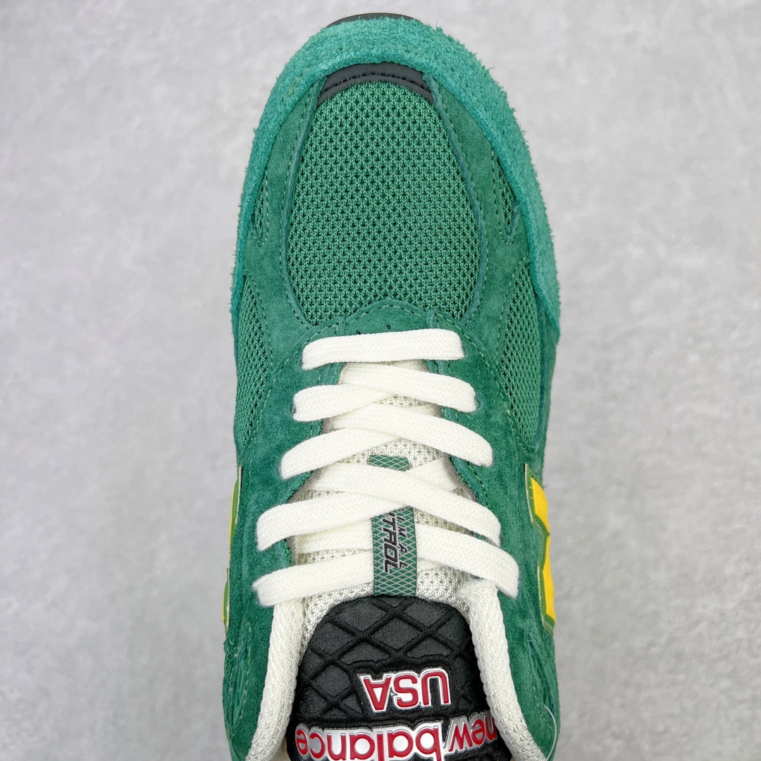 图片[4]-＃K版纯原福利 New Balance M990GG3 新百伦NB990V3 绿色 第三代总统复古慢跑鞋 正确3M反光细节 原楦原纸版开发 正确6层组合底模精密开发 搭载全新碳素中底 后跟透明TPU水晶装饰条稳固 沿用了引以为傲的跑鞋手工技艺 采用猪皮绒面并包裹局部透气网面的鞋身设计 菱网鞋舌上刻有New Balance USA 鞋面依旧身着经典的大热之灰 彰显了其高端的品质身份 尺码：36 37 37.5 38 38.5 39 40 40.5 41.5 42 42.5 43 44 45-选品中心