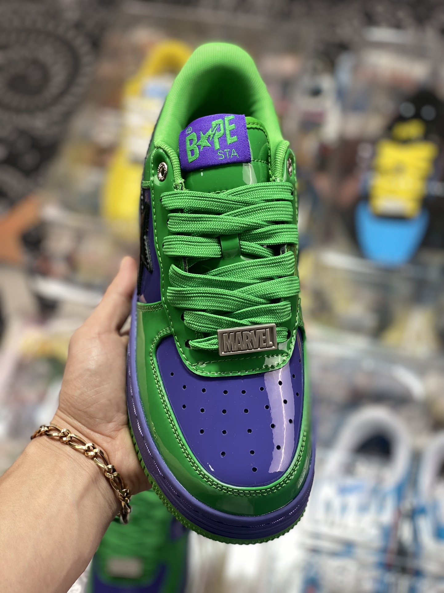 BAPE Sta Low Flashing Star Series Low-top Sneakers ”Patent Leather Green Purple Hulk” 001FW-I731-904