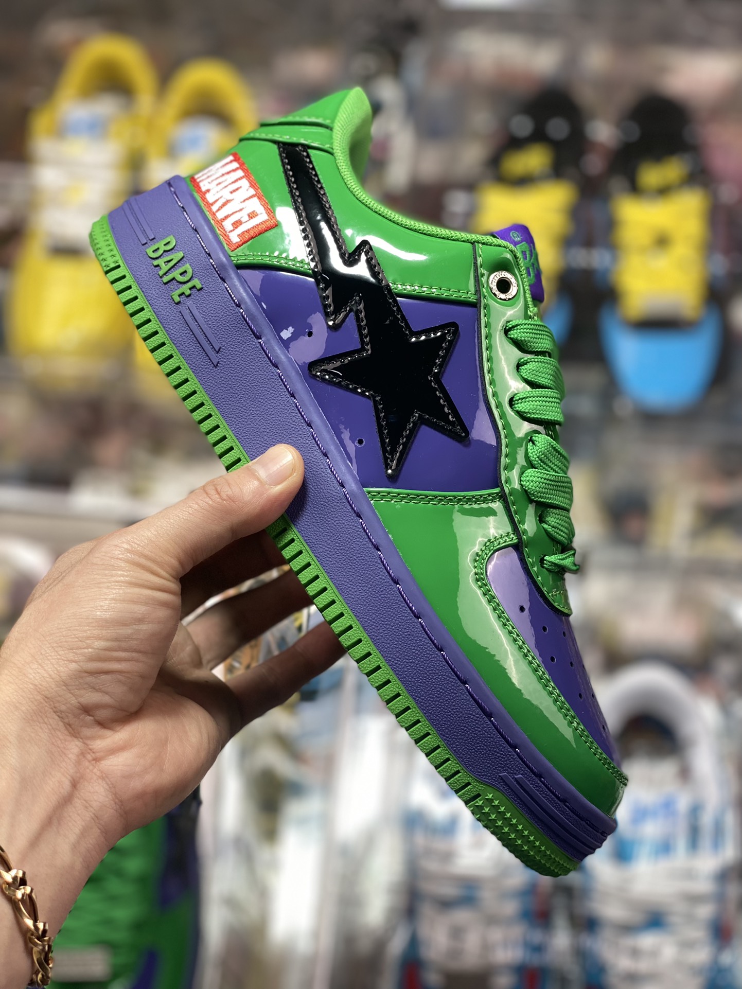 BAPE Sta Low Flashing Star Series Low-top Sneakers ”Patent Leather Green Purple Hulk” 001FW-I731-904