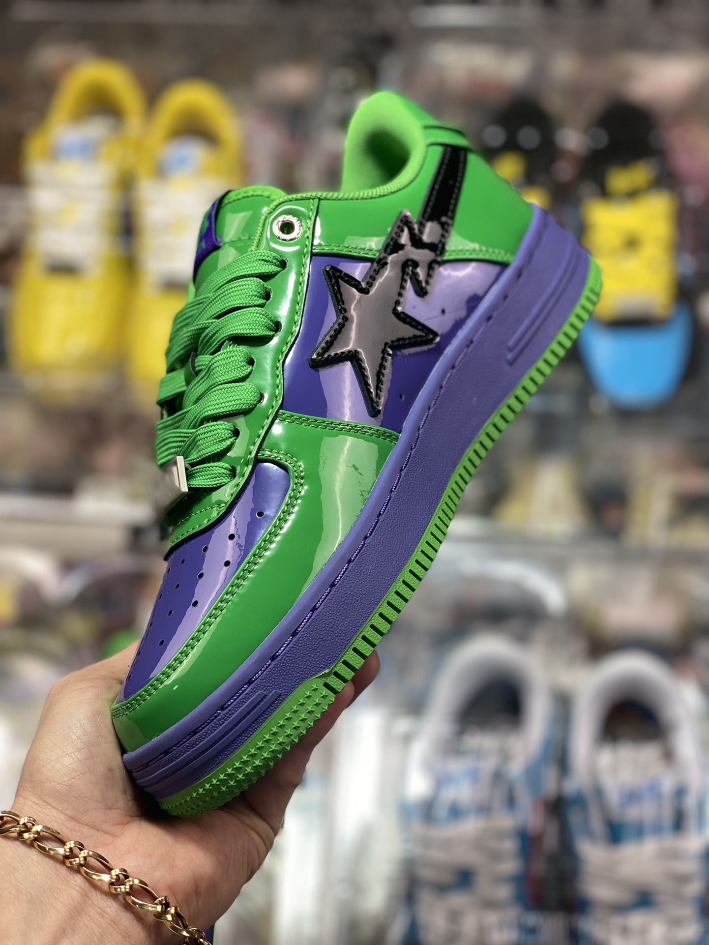 BAPE Sta Low Flashing Star Series Low-top Sneakers ”Patent Leather Green Purple Hulk” 001FW-I731-904