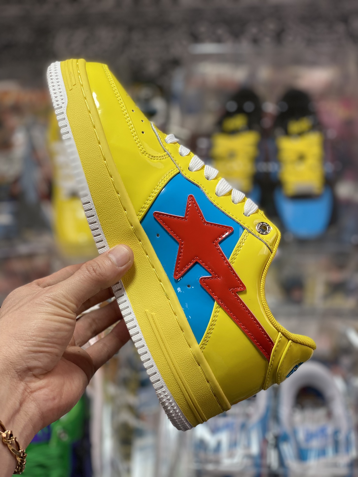 BAPE Sta Low Flashing Star Series Low-top Classic Retro Casual Sports Shoes ”Patent Leather Yellow Blue Red Thor” 1I73-3191-905