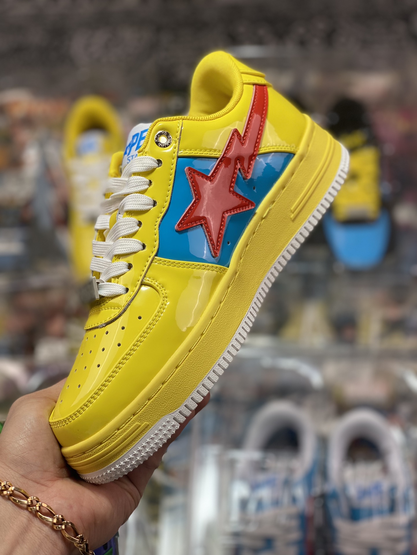 BAPE Sta Low Flashing Star Series Low-top Classic Retro Casual Sports Shoes ”Patent Leather Yellow Blue Red Thor” 1I73-3191-905