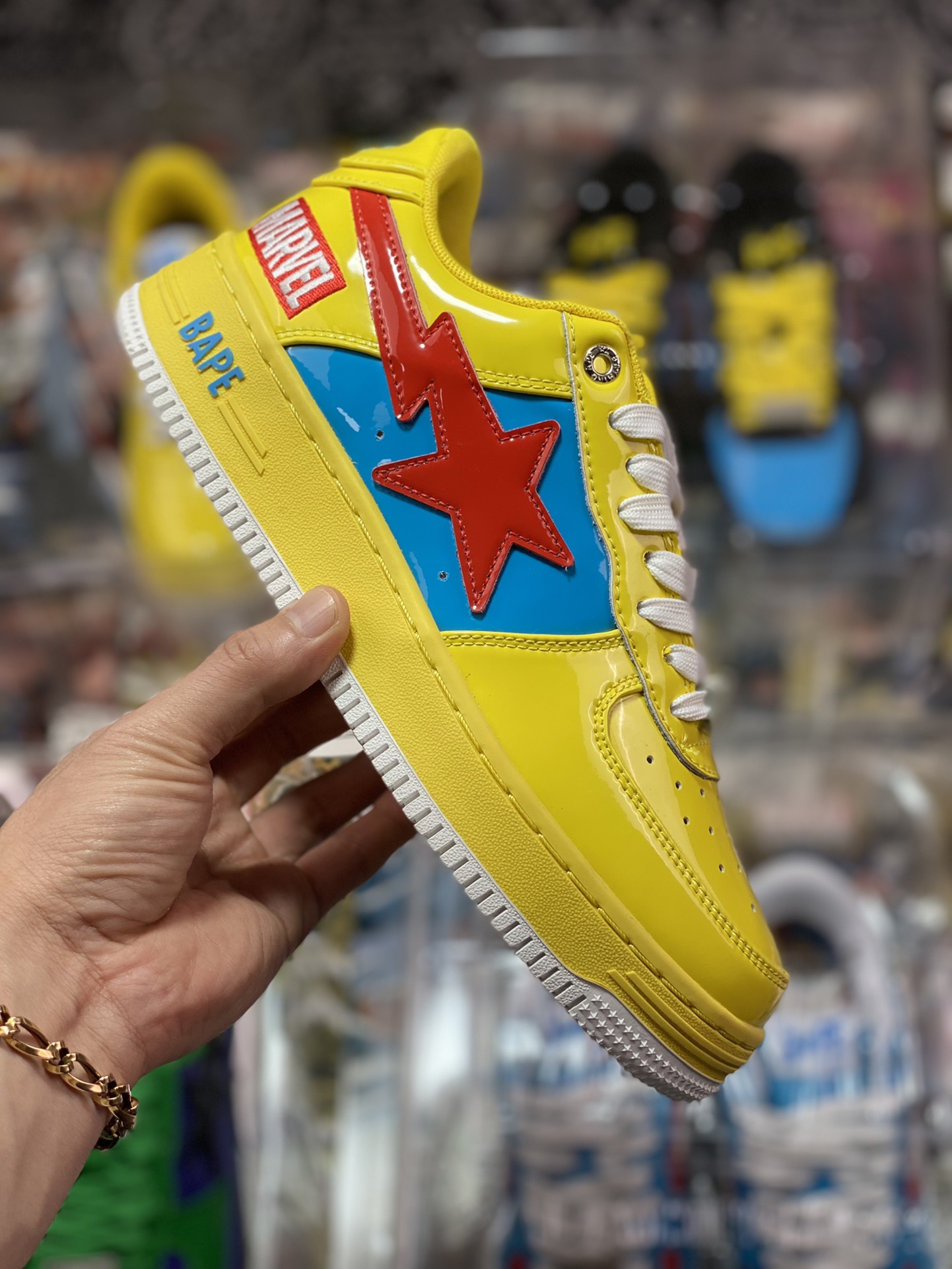 BAPE Sta Low Flashing Star Series Low-top Classic Retro Casual Sports Shoes ”Patent Leather Yellow Blue Red Thor” 1I73-3191-905