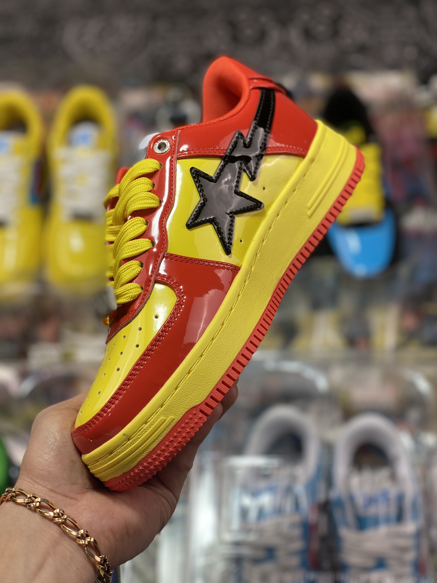 Bathing Ape BAPE Sta Low Flashing Star series low-cut sneakers ”Patent Leather Red Flower Black Iron Man” 001FW-I731-902