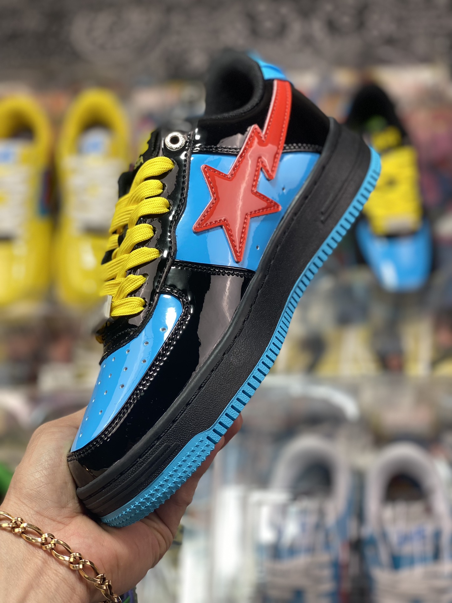 Marvel Studios ”Marvel” x Japan's Harajuku trendy brand sneakers ”Patent Leather Black Blue Red” 001FW-I731-904