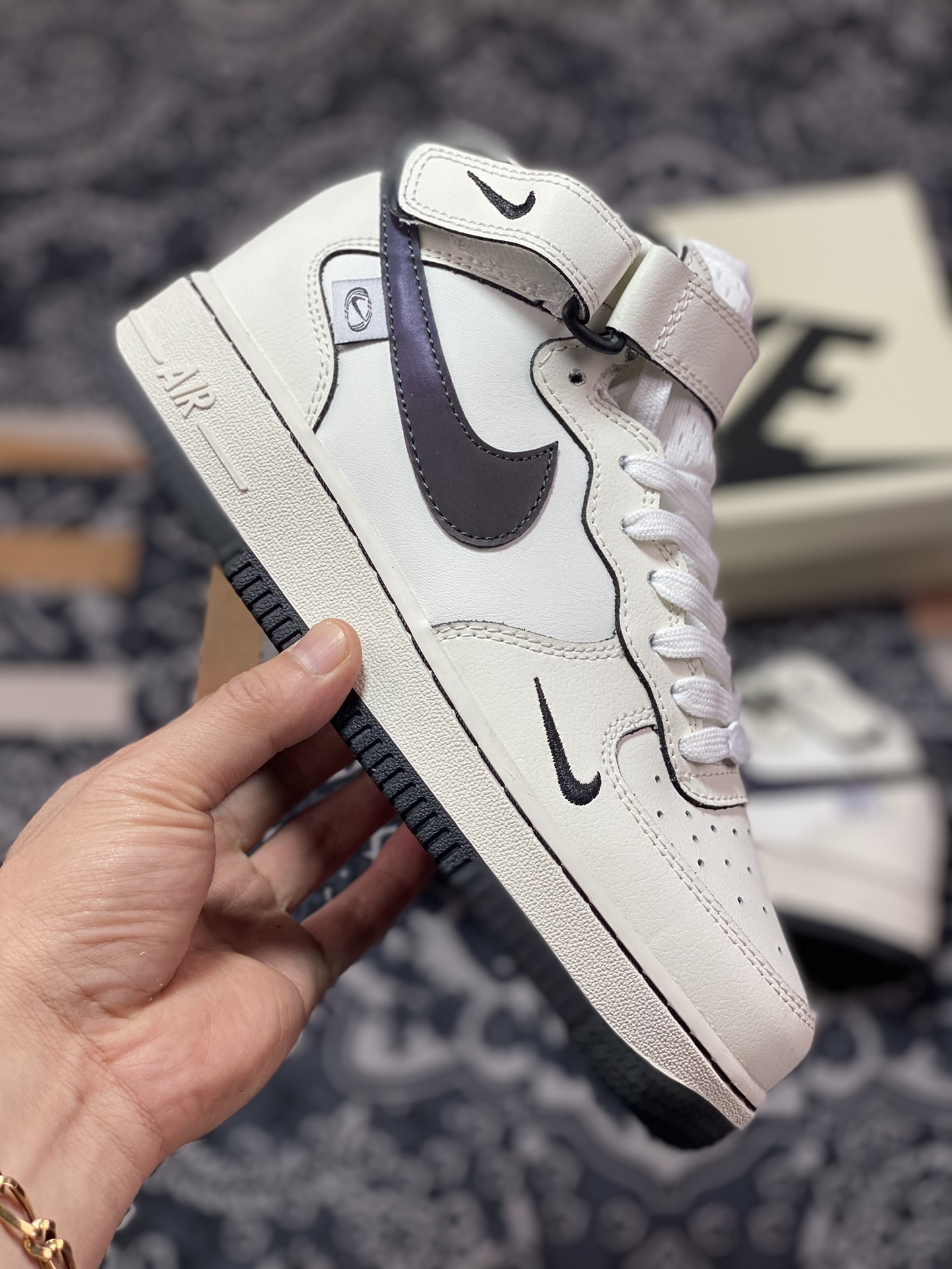 Nike Air Force 1 '07 Mid ”Milky White/Chameleon Mini Swoosh” Air Force 1 sneakers ”Leather Beige Black Chameleon Small Hook” FB1869-066