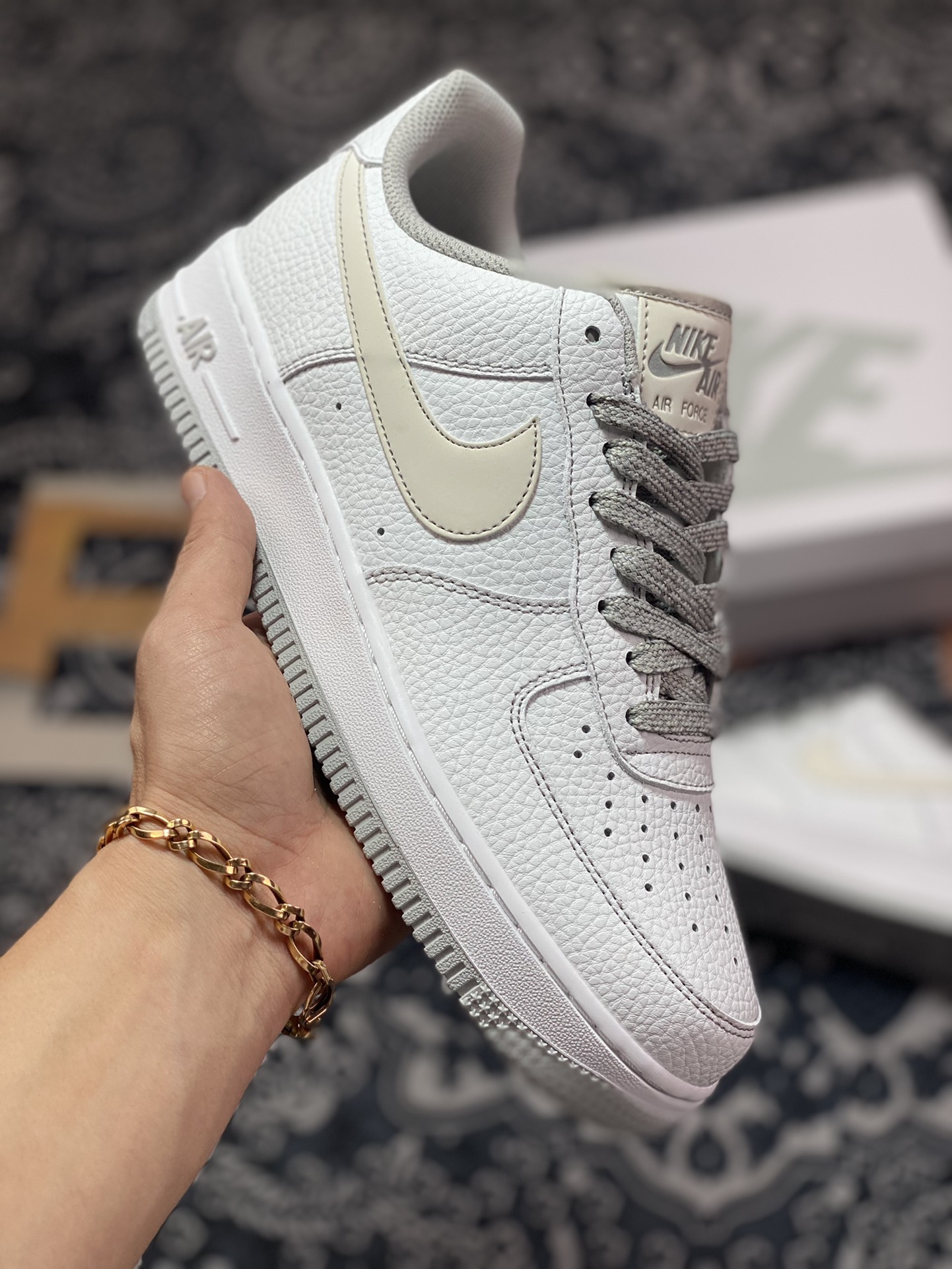 240 Nike Air Force 1 Low”MORE THAN____”空军一号板鞋“白浅灰签名涂鸦”UO5369-603