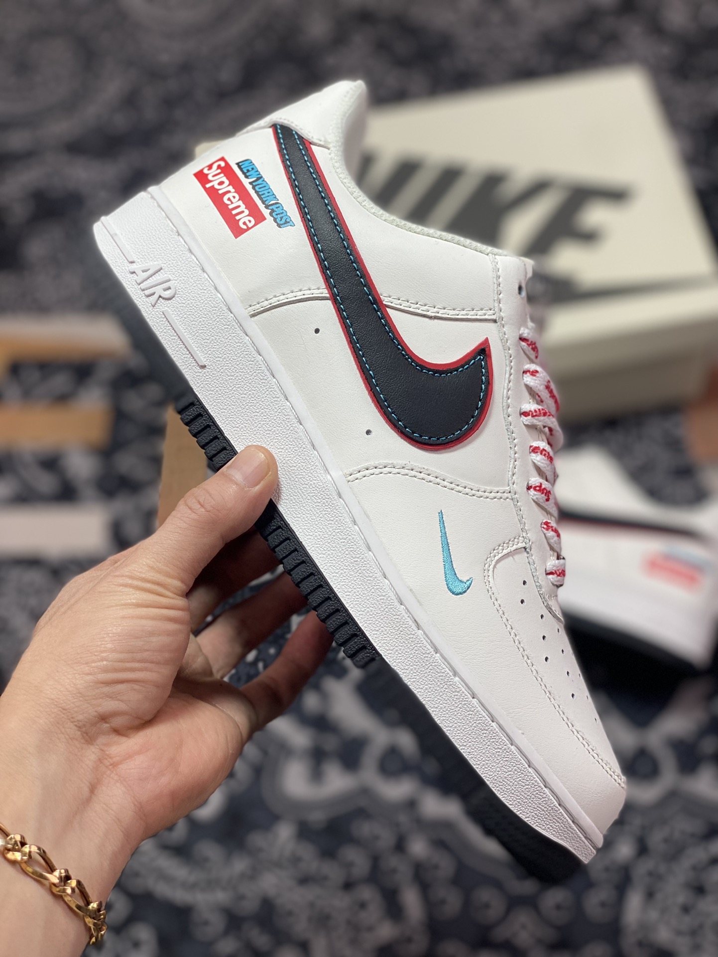 240 Supreme x Nike Air Force 1 07 Low”Supreme”空军一号“皮革米白黑蓝红Sup”BS9055-816