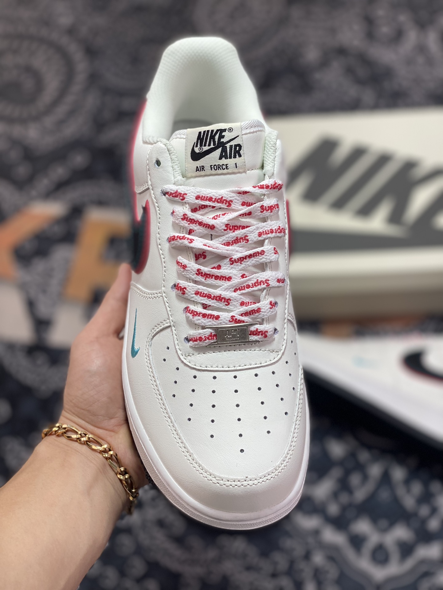 240 Supreme x Nike Air Force 1 07 Low”Supreme”空军一号“皮革米白黑蓝红Sup”BS9055-816