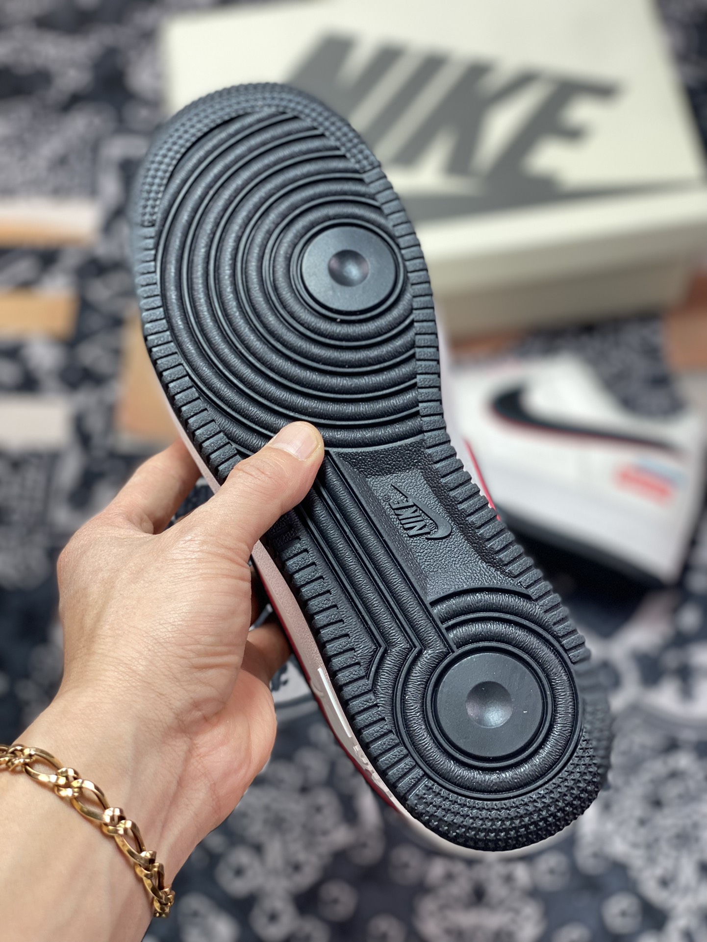 240 Supreme x Nike Air Force 1 07 Low”Supreme”空军一号“皮革米白黑蓝红Sup”BS9055-816