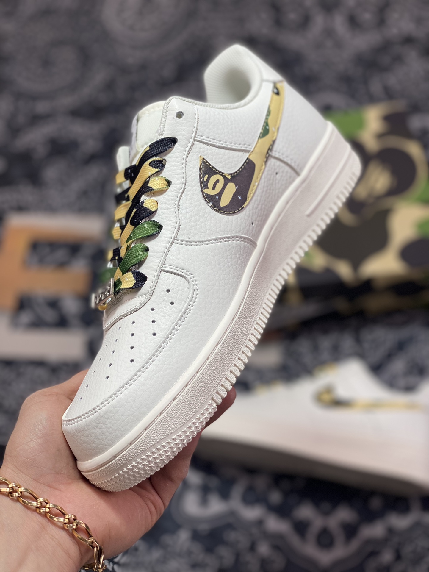 A Bathing Ape BAPE Sta Low Star series low-cut shoes ”leather white and green camouflage” 1H20-191-045