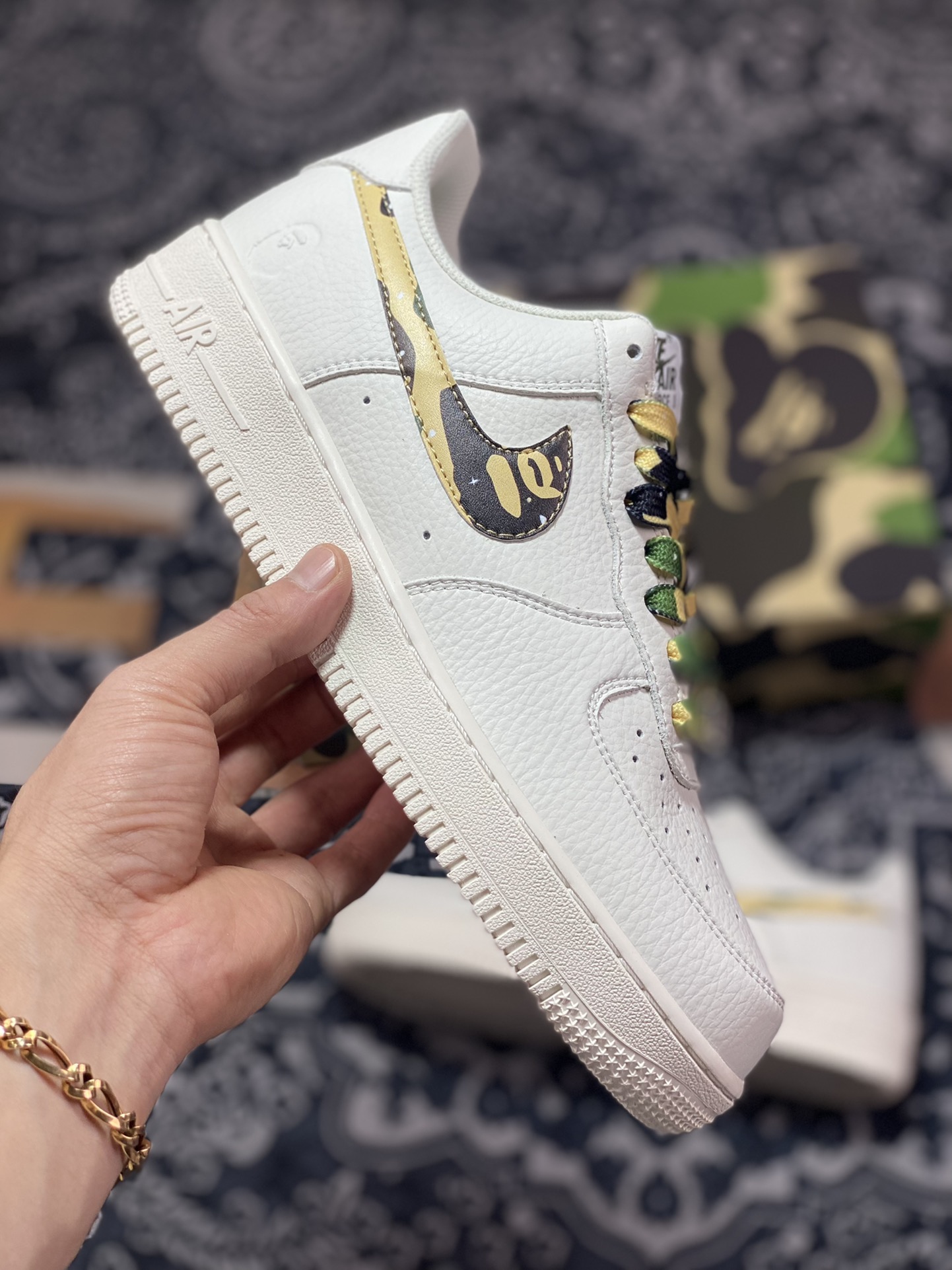 A Bathing Ape BAPE Sta Low Star series low-cut shoes ”leather white and green camouflage” 1H20-191-045