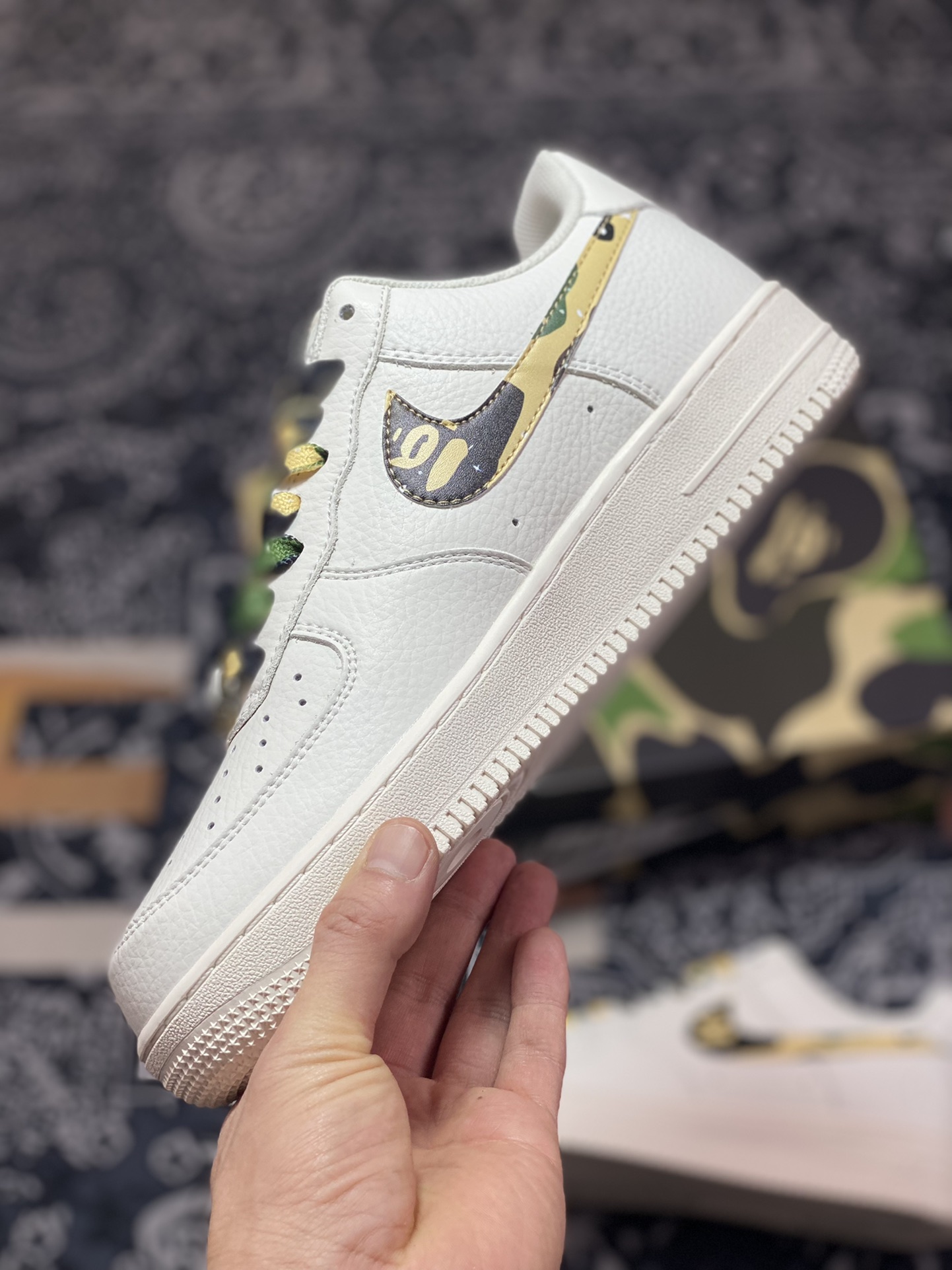 A Bathing Ape BAPE Sta Low Star series low-cut shoes ”leather white and green camouflage” 1H20-191-045