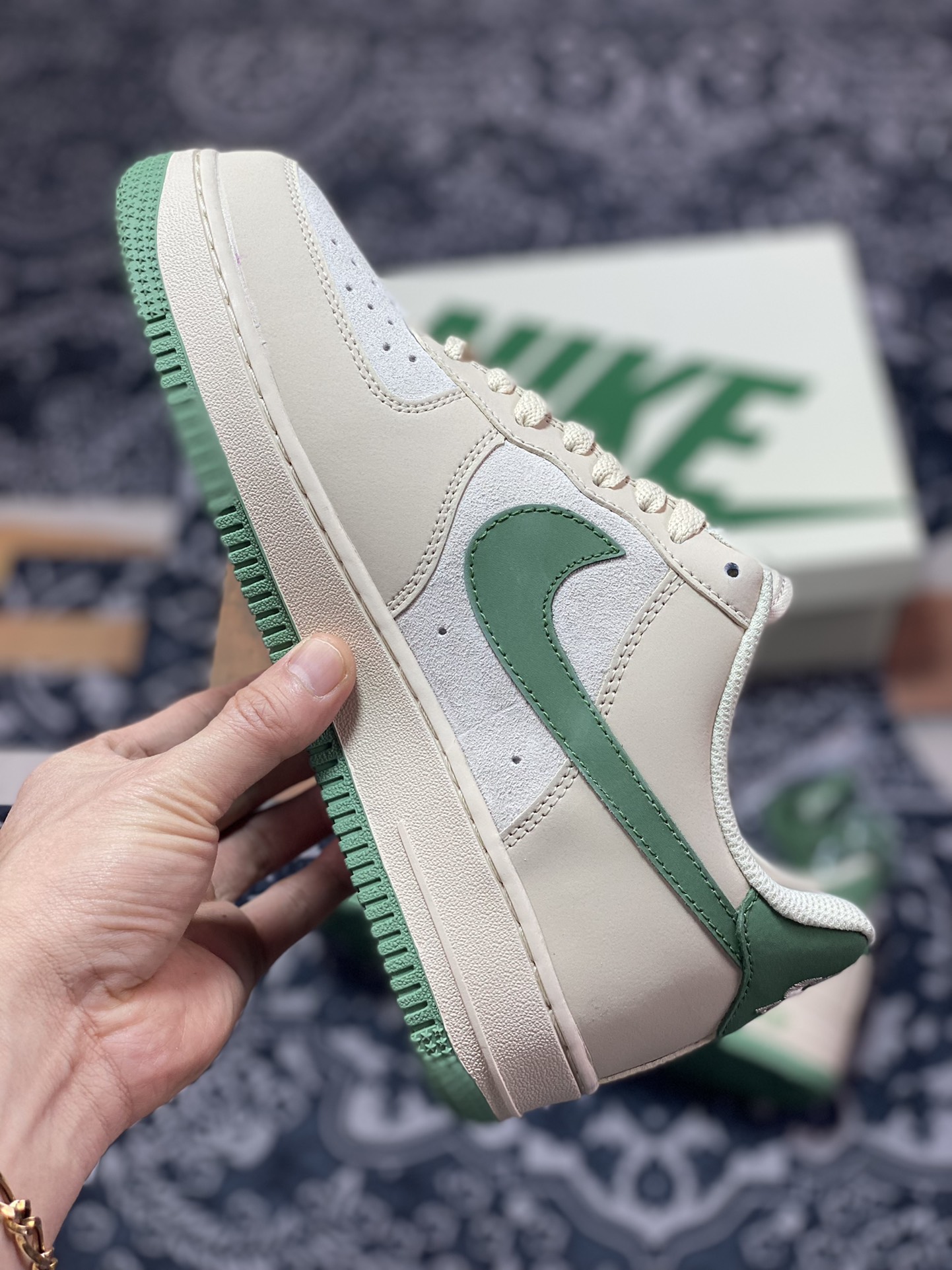 260 Louis Vuitton x Nike Air Force 1 07 LV8”Beige White/Green LV”空军一号板鞋“皮革沙米绿LV印花”BS8856-821