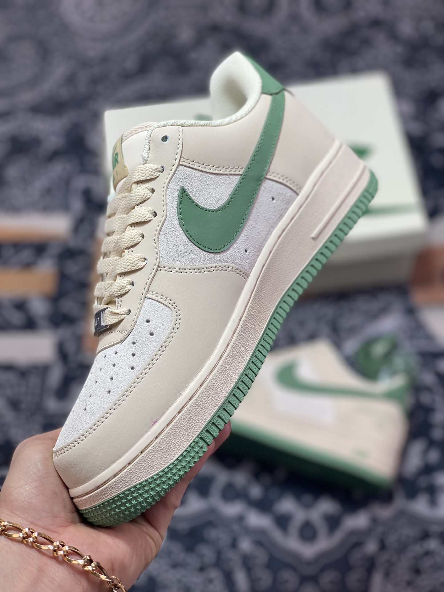 260 Louis Vuitton x Nike Air Force 1 07 LV8”Beige White/Green LV”空军一号板鞋“皮革沙米绿LV印花”BS8856-821