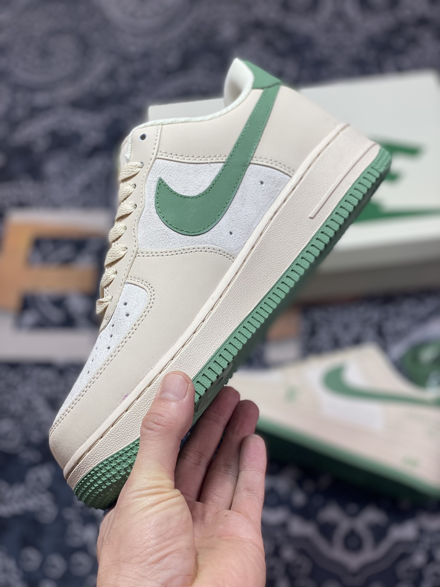 260 Louis Vuitton x Nike Air Force 1 07 LV8”Beige White/Green LV”空军一号板鞋“皮革沙米绿LV印花”BS8856-821