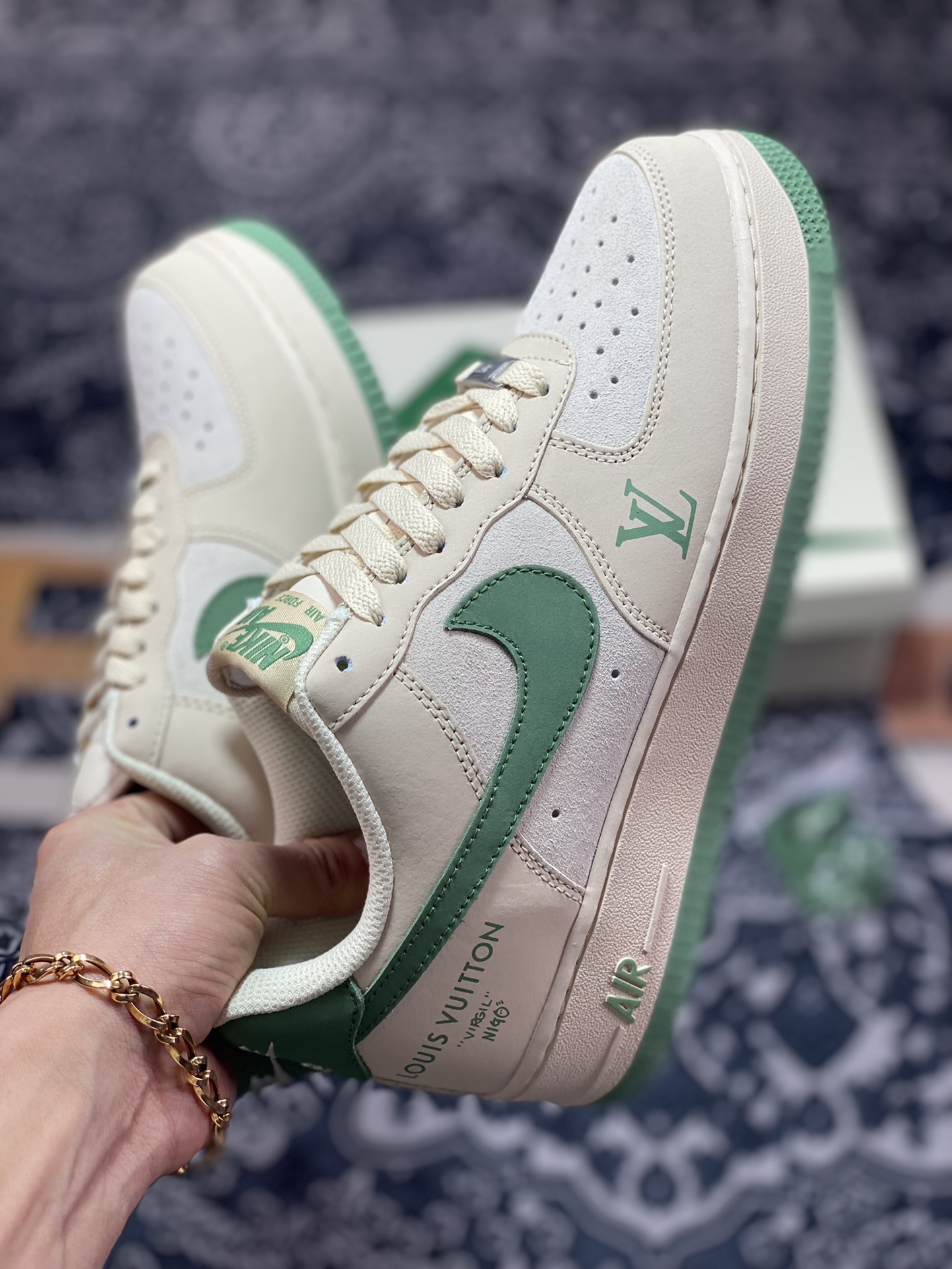 260 Louis Vuitton x Nike Air Force 1 07 LV8”Beige White/Green LV”空军一号板鞋“皮革沙米绿LV印花”BS8856-821