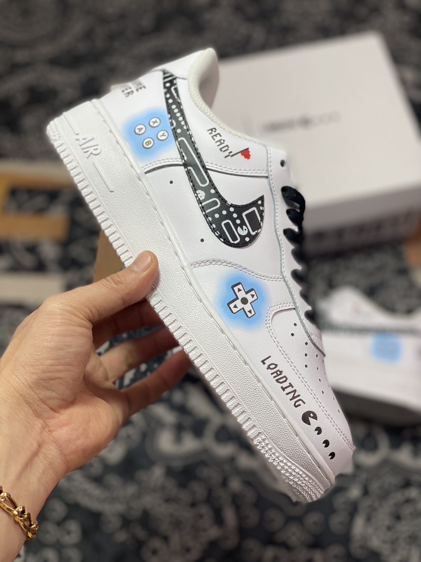 260 Nike Air Force 1 07 LV8”GAME OVER/Pac-Man”空军一号板鞋“皮革白黑彩吃豆人游戏印花”CW2288-228