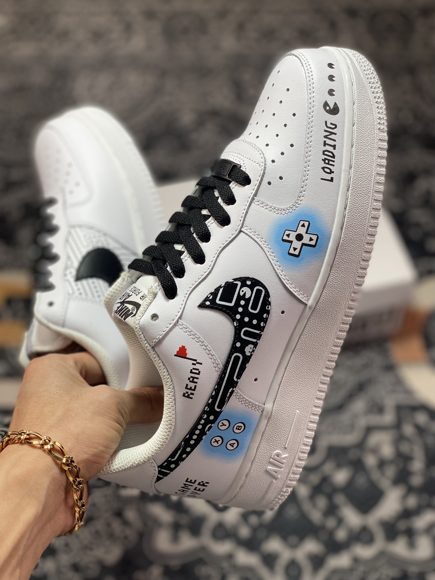 260 Nike Air Force 1 07 LV8”GAME OVER/Pac-Man”空军一号板鞋“皮革白黑彩吃豆人游戏印花”CW2288-228