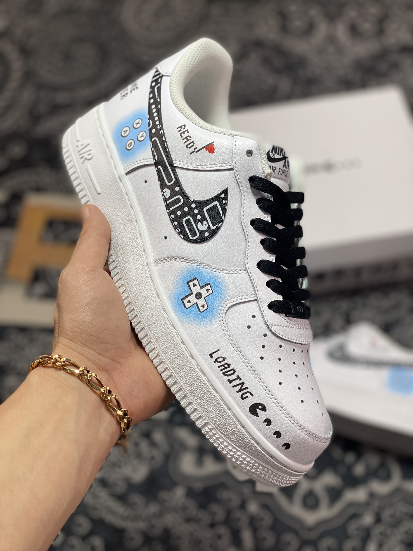 260 Nike Air Force 1 07 LV8”GAME OVER/Pac-Man”空军一号板鞋“皮革白黑彩吃豆人游戏印花”CW2288-228