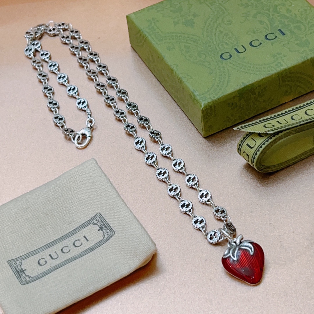 Gucci Jewelry Necklaces & Pendants Vintage Casual