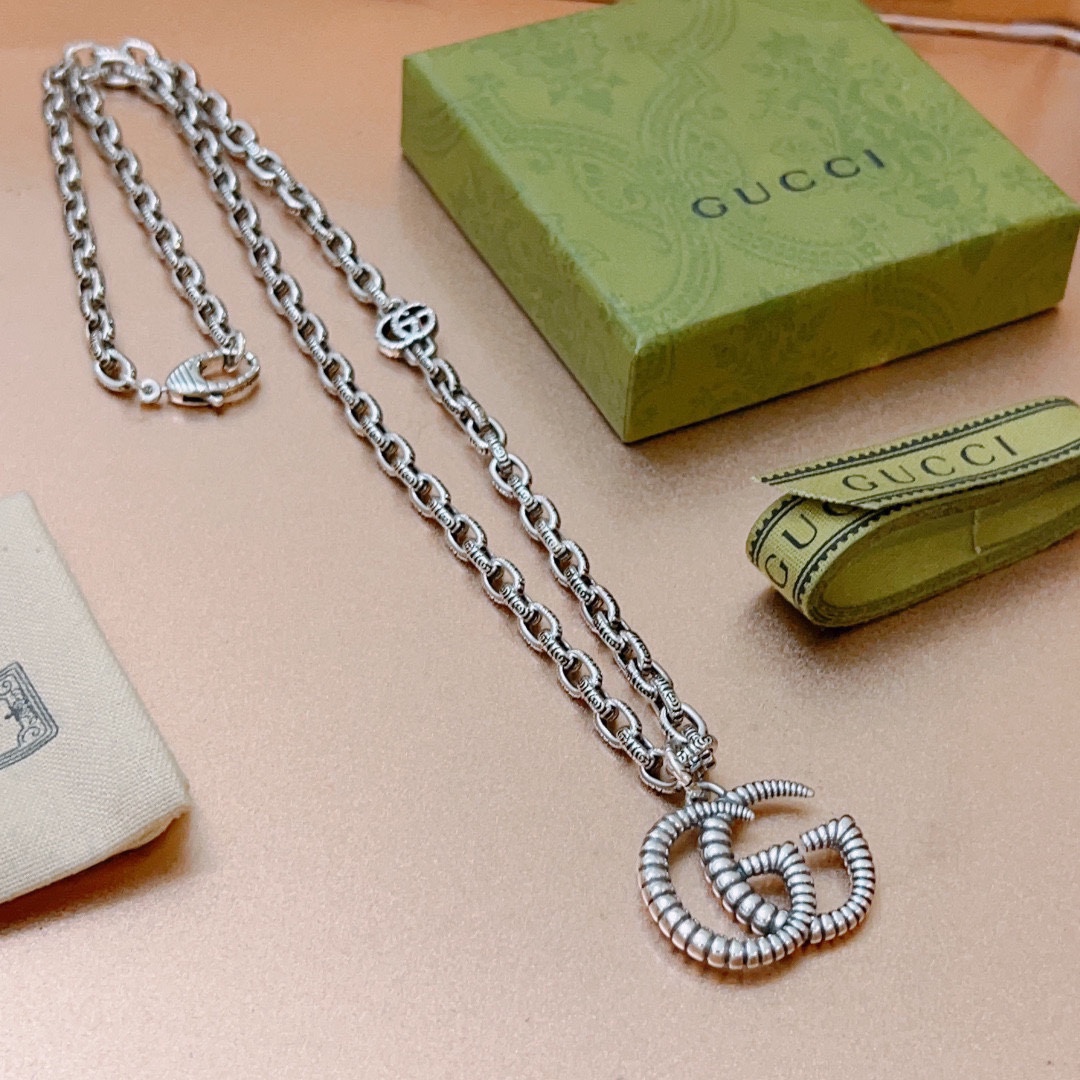 Gucci Jewelry Necklaces & Pendants Vintage Casual